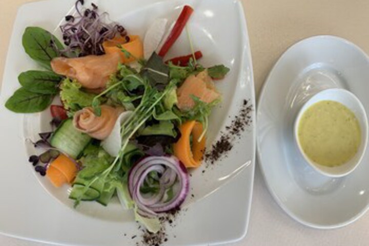 Dining 8 of 42