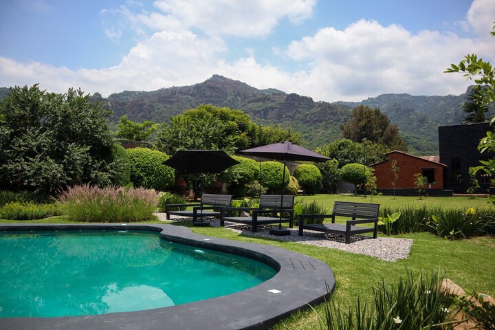 Pool 43 of 107