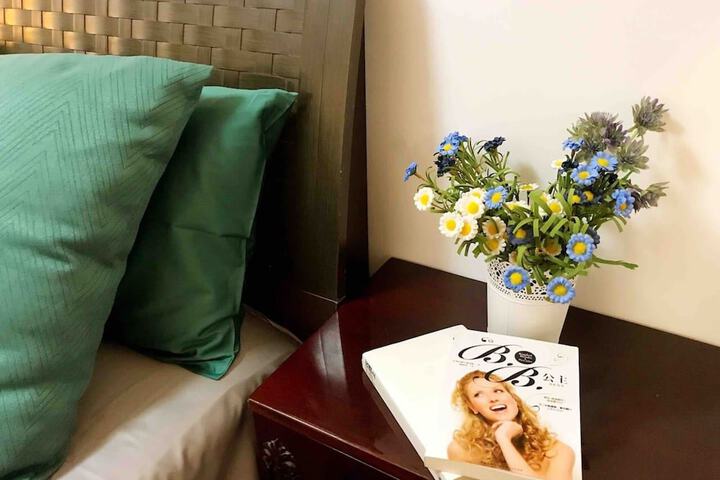 Room 6 of 23