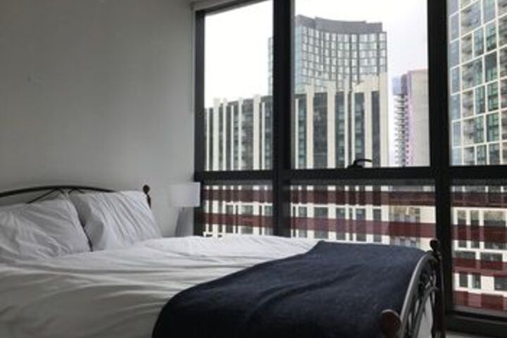 Room 4 of 25