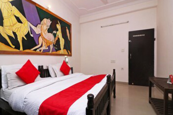 Room 18 of 23