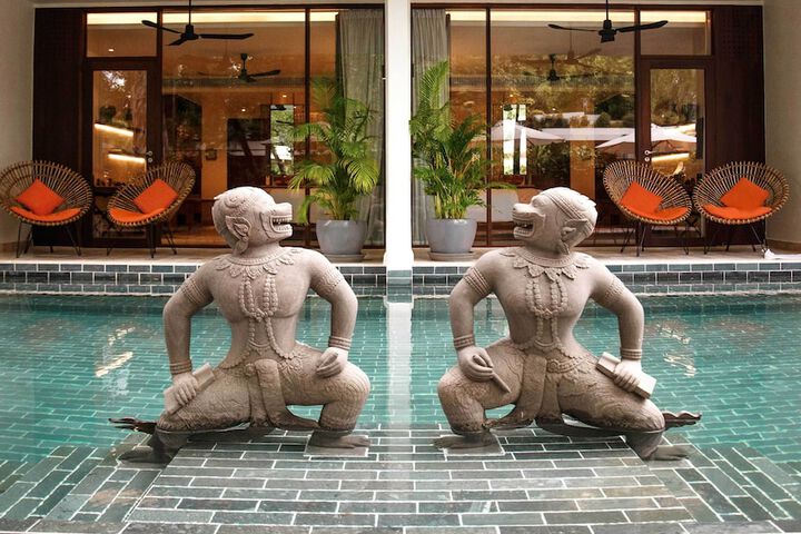 Pool 51 of 125