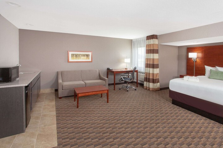 1 King Bed (23 of 24)