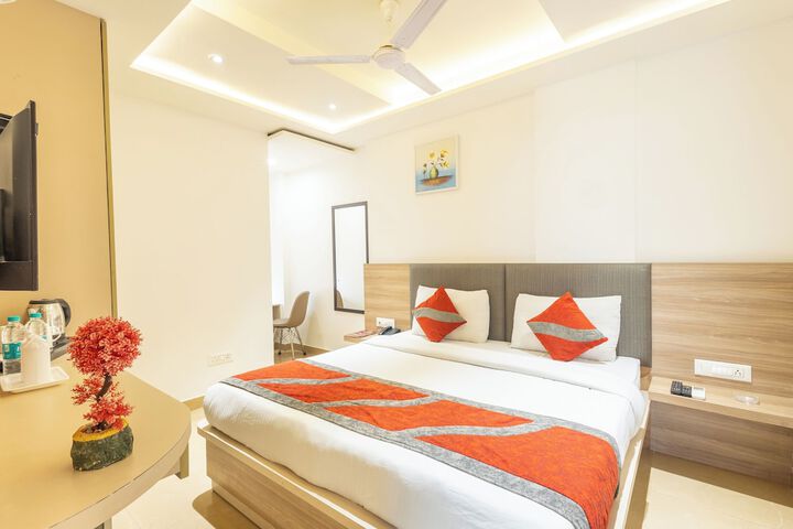 Room 3 of 30