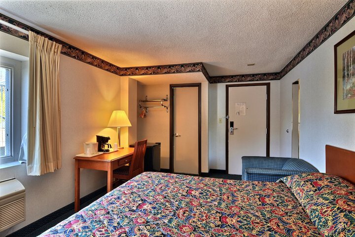 Room 13 of 49