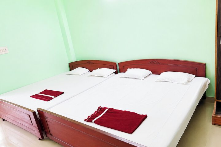 Room 3 of 16