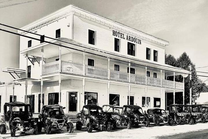 Exterior of Hôtel Ardouin