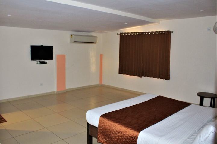 Room 6 of 20