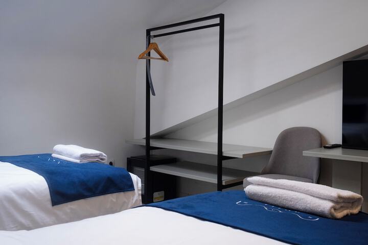 Room 6 of 55