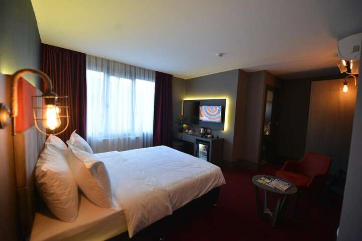 Room 19 of 44