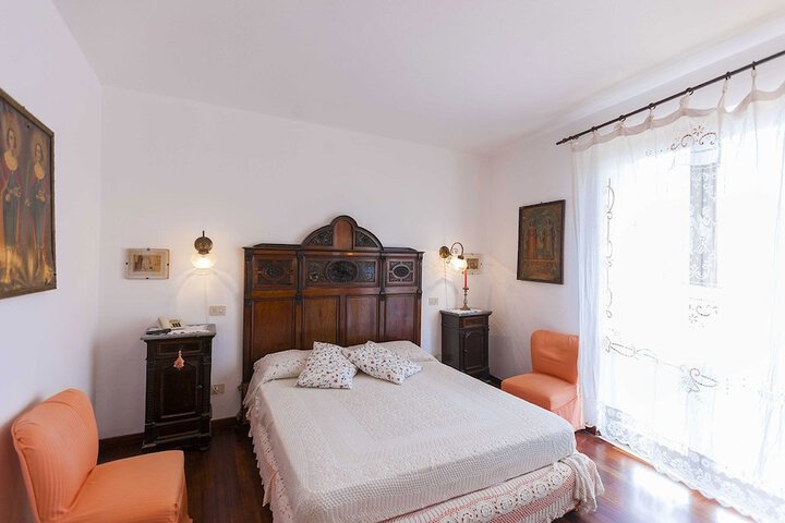 Room 18 of 60