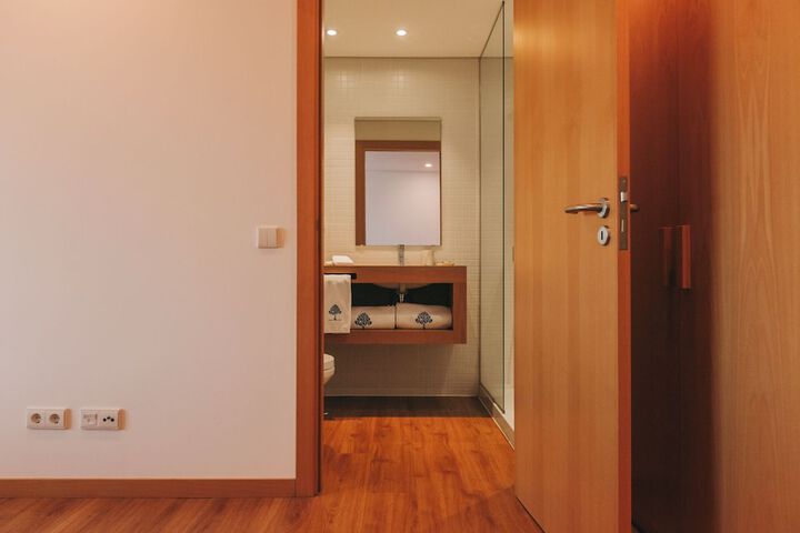 Room 84 of 181