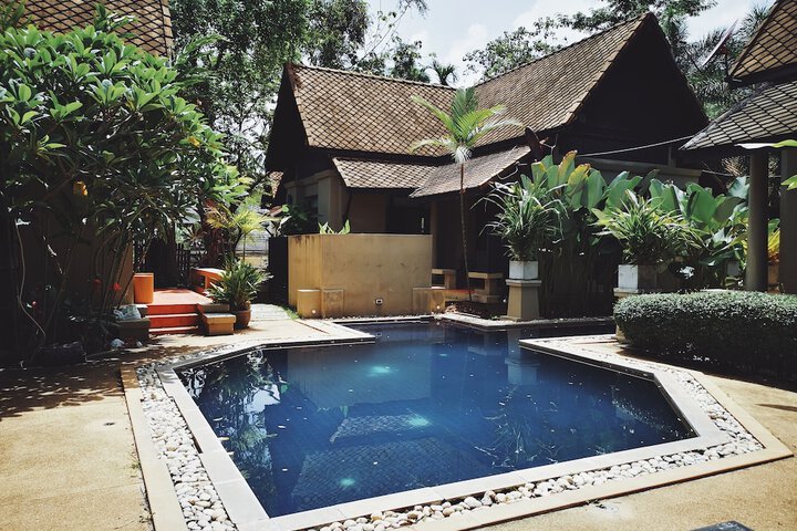 Hotel with Pool