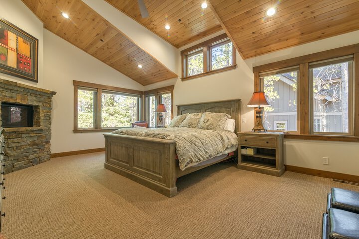 Room 7 of 25