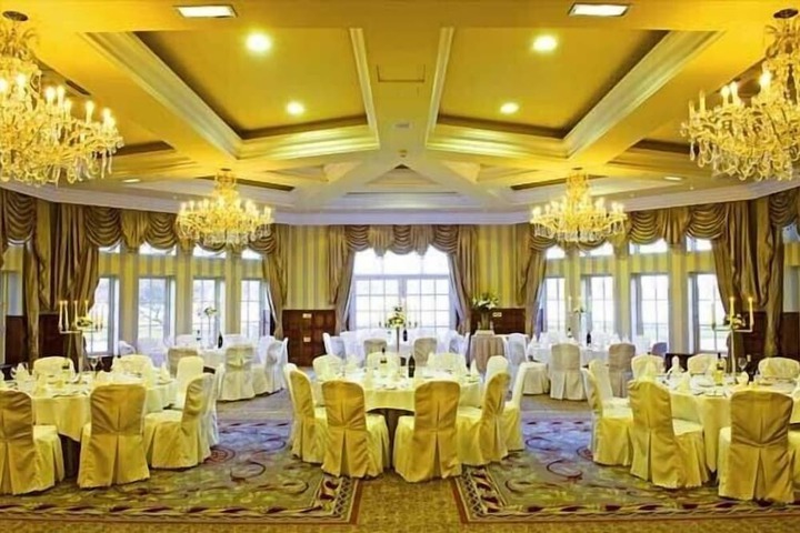 Ballroom/Hall 23 of 31