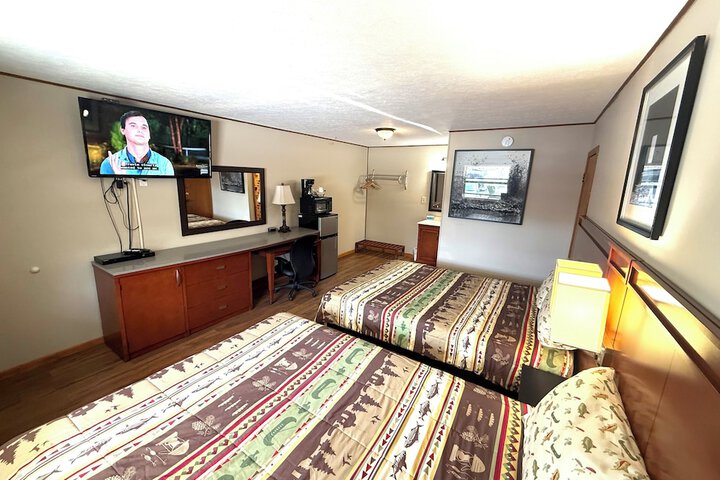 Room 32 of 97