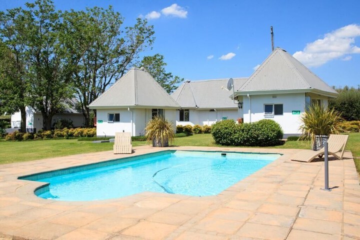 Pool 21 of 29