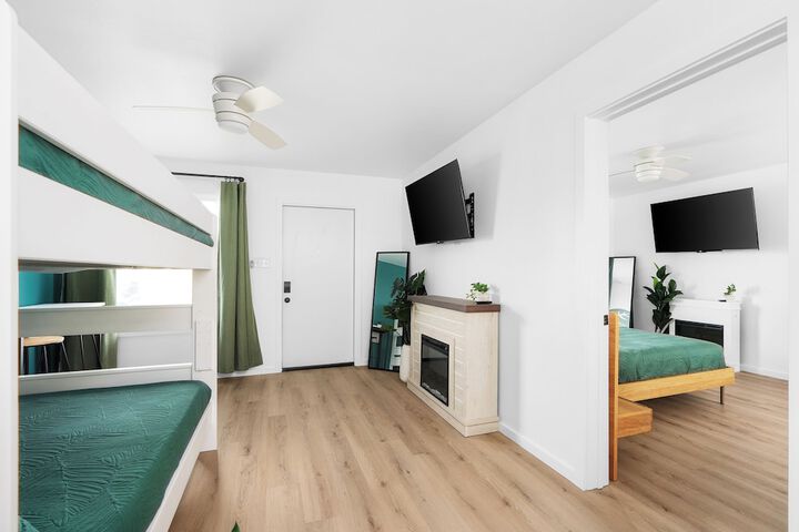 Room 9 of 29