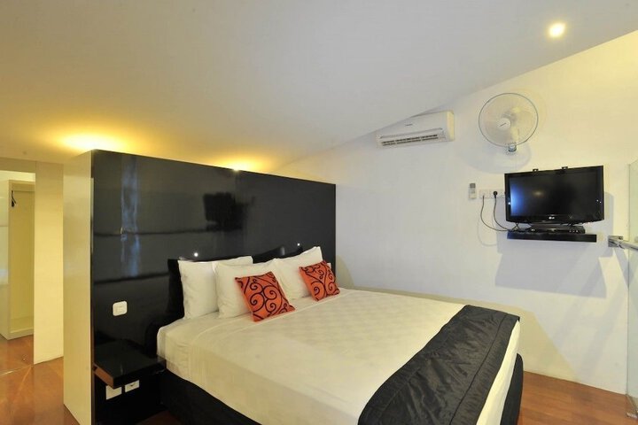Room 5 of 87