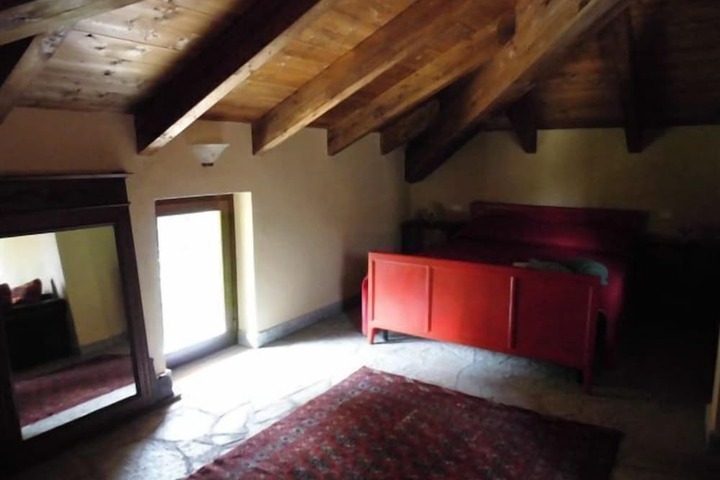 Room 11 of 50