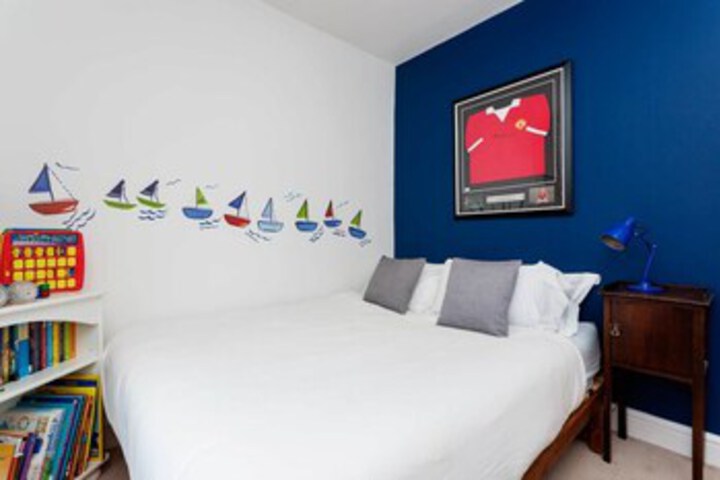 Room 11 of 22