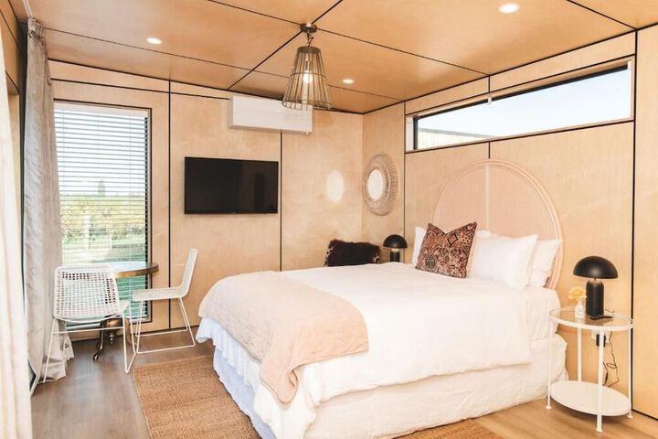Room 4 of 35