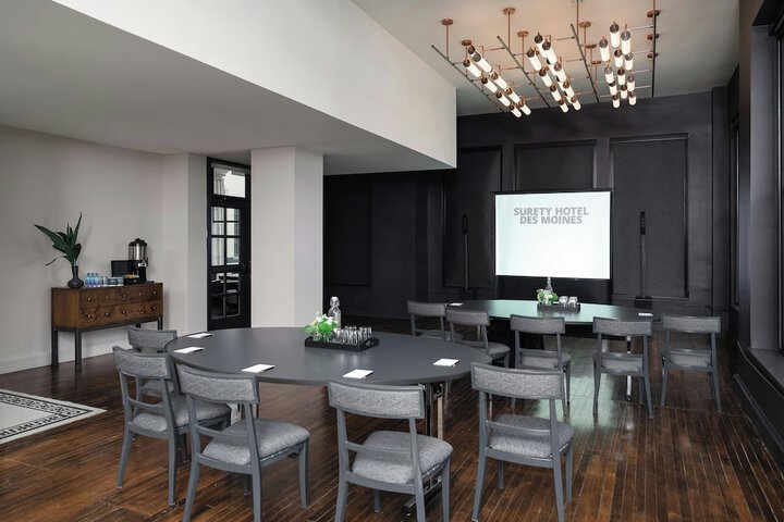 Meeting facility
