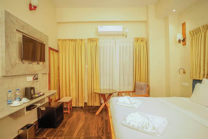 Room 8 of 25