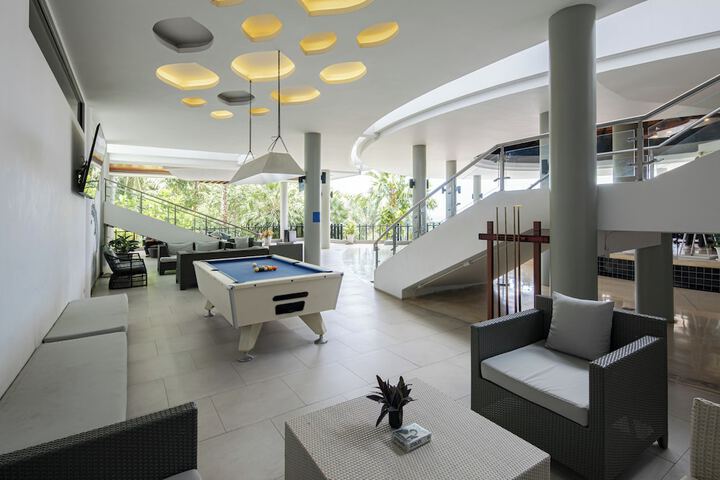 Guest Lobby