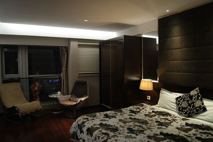 Room 28 of 47