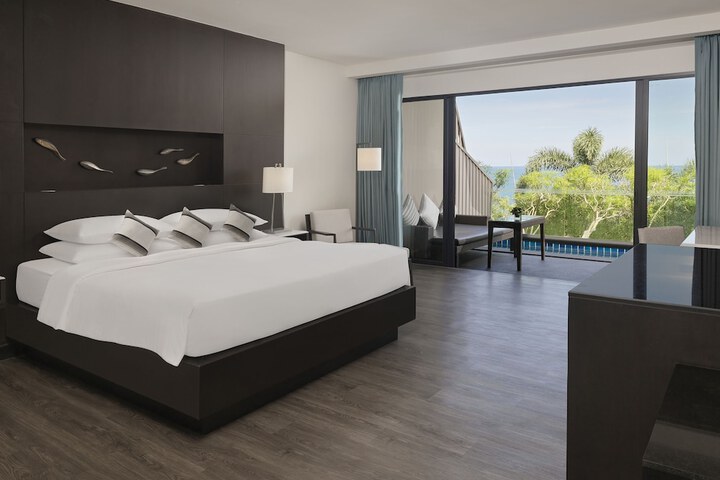 Room 47 of 185