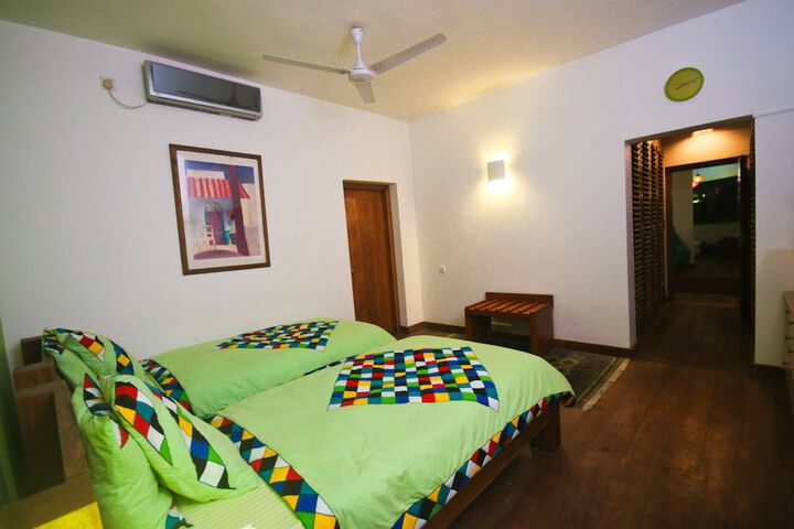 Room 9 of 43