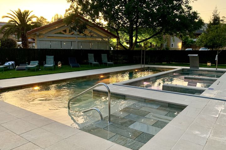 Pool 72 of 99