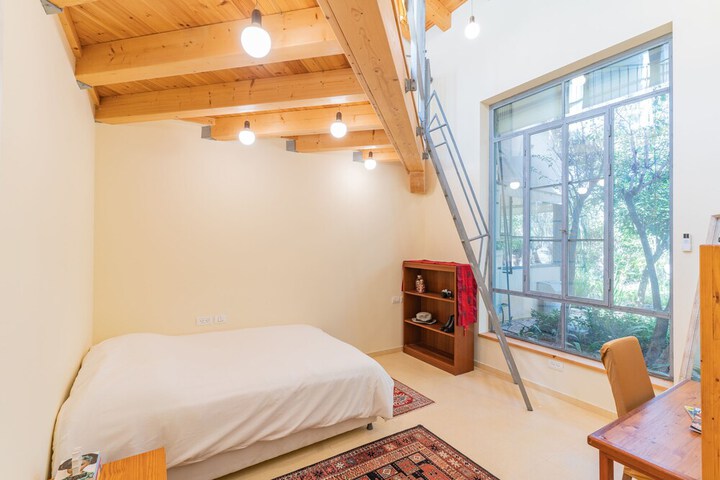 Room 7 of 54