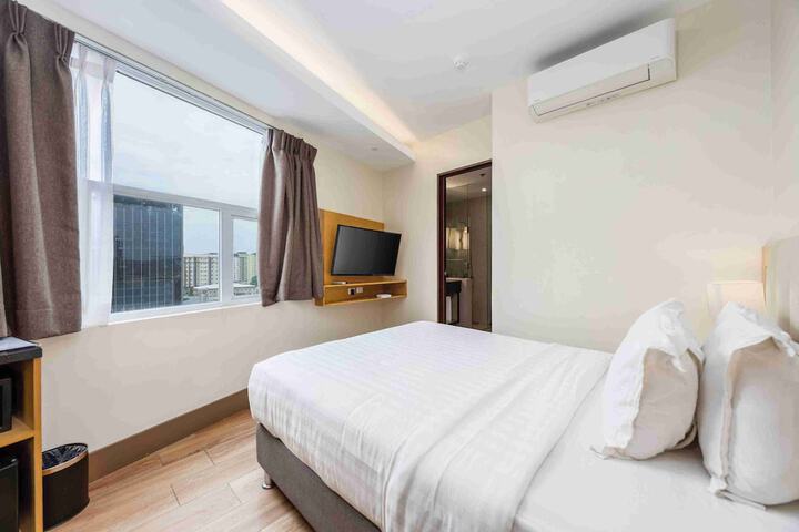 Room 18 of 36