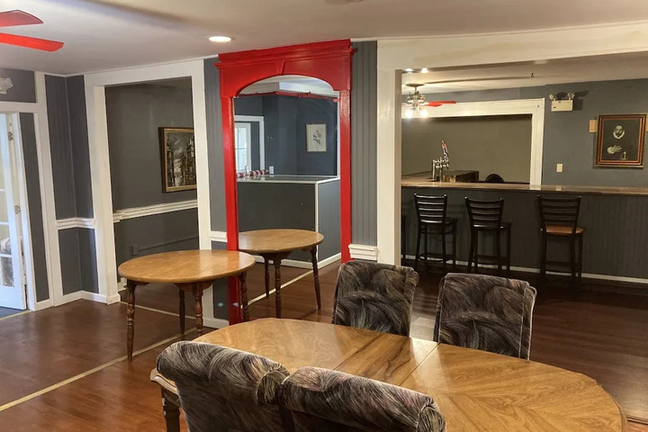 Room 11 of 14