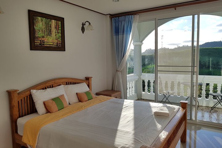 Room 4 of 27