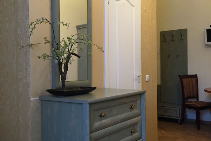 Room 8 of 26