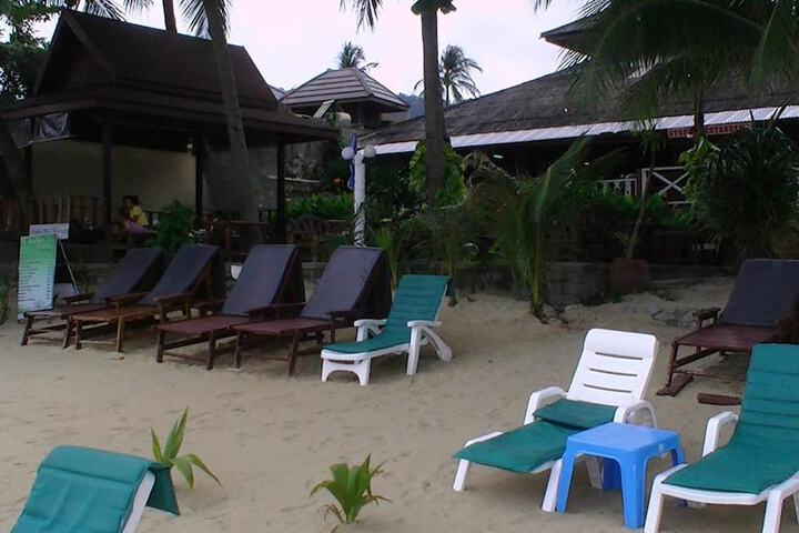 Hotel with Pool