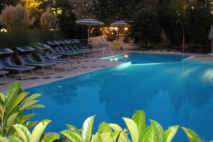 Pool Hotel