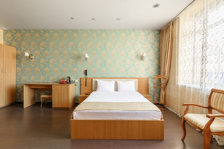 Room 15 of 25