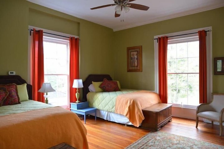 Room 12 of 20