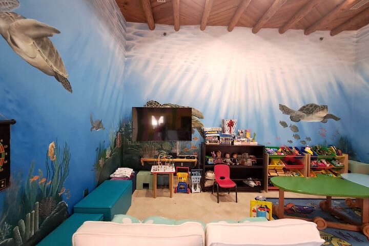 Room 4 of 34