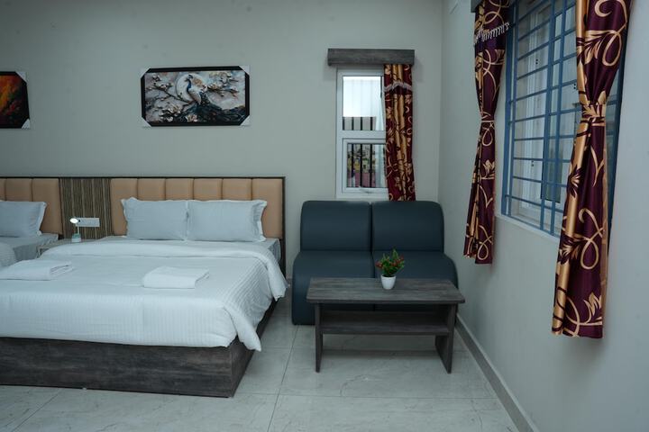 Room 8 of 14