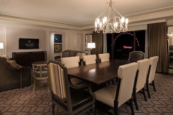 Room 106 of 197