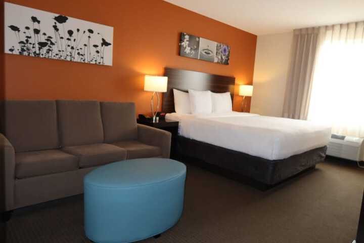 Room 6 of 28