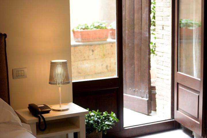 Room 35 of 73