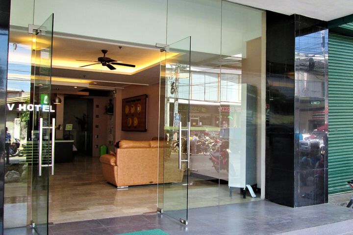 Hotel 41 of 42