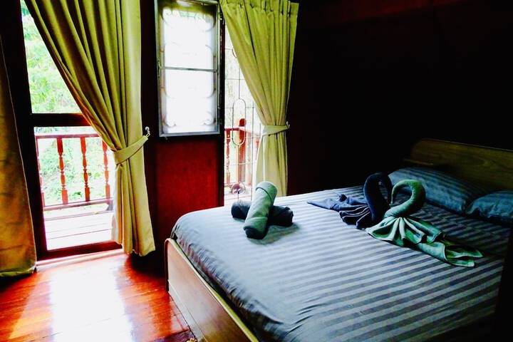 Room 22 of 296