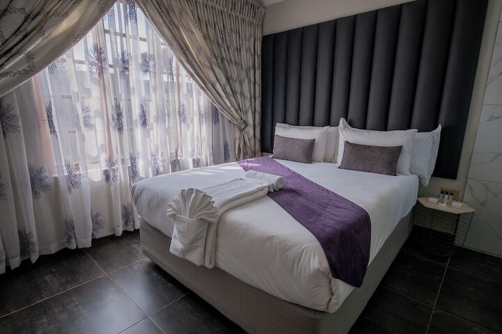 Room 10 of 94